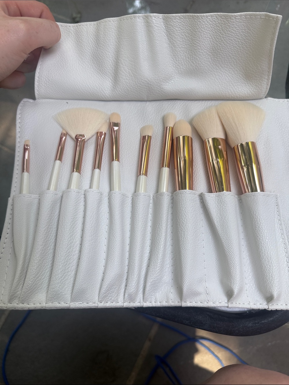 White & Rose Gold 10-Piece Women's Makeup Brush Set with Travel Roll